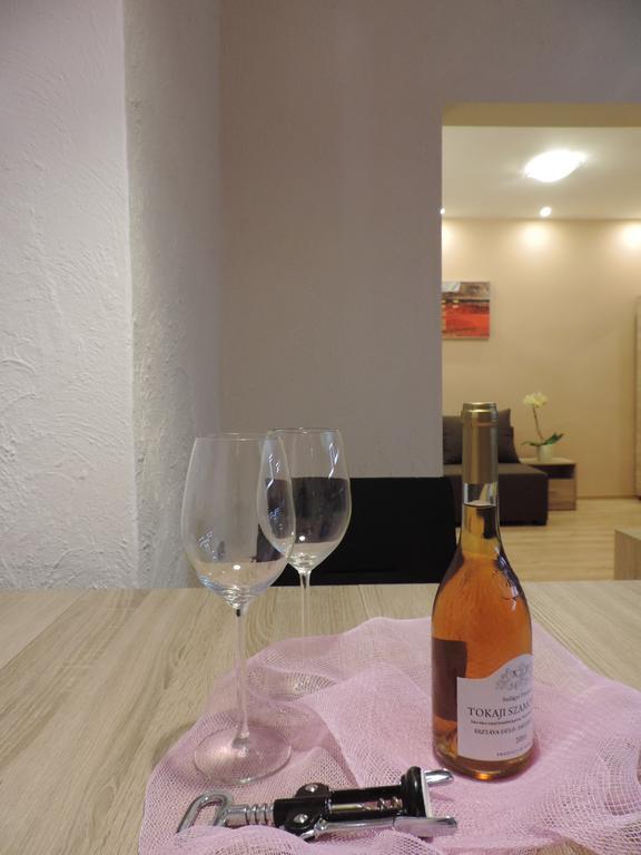 Apartament Violet Krosno Kültér fotó